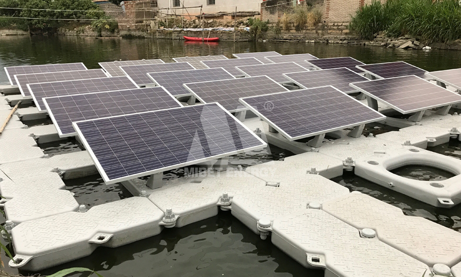 floating solar companies